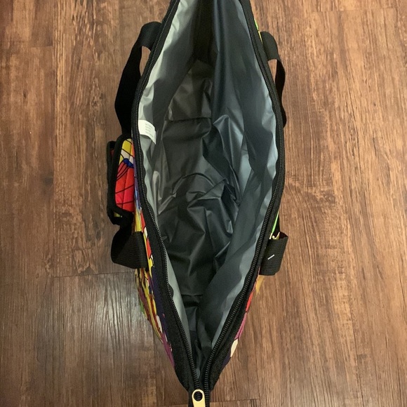 The Beatles x Igloo Tote Bag Cooler Yellow Submarine 30 Can Limited Edition New - Picture 9 of 10